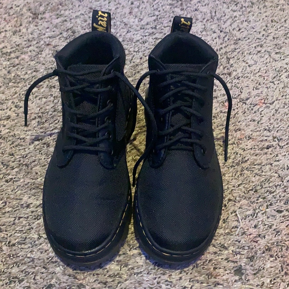 doc martens bonny casual boots charcoal extra tough poly (men’s)